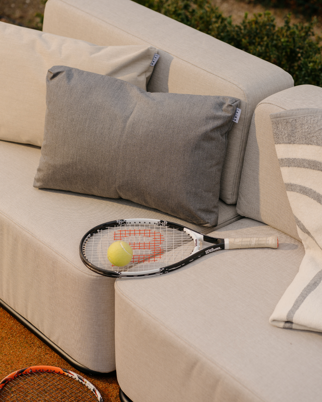 RAW 3-Seater With Chaise Longue