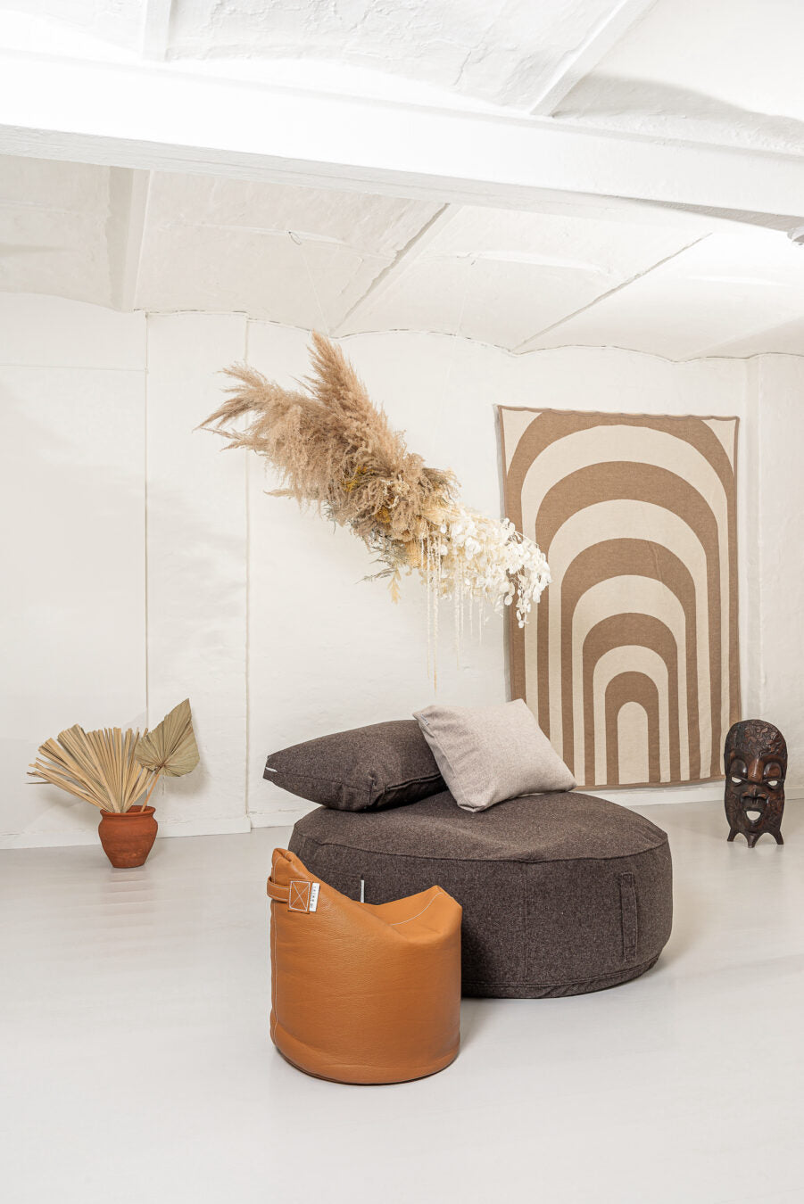 Full Moon Wolle Pouf